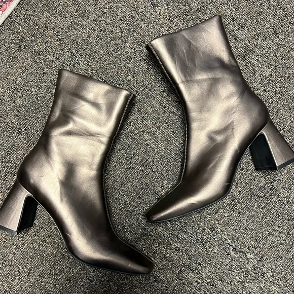 Jeffrey Campbell dark silver tone zip up stretchy square toe booties, sz 8.5 - Picture 2 of 9